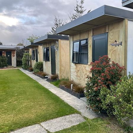 Mountains Edge Cabins Monowai 외부 사진