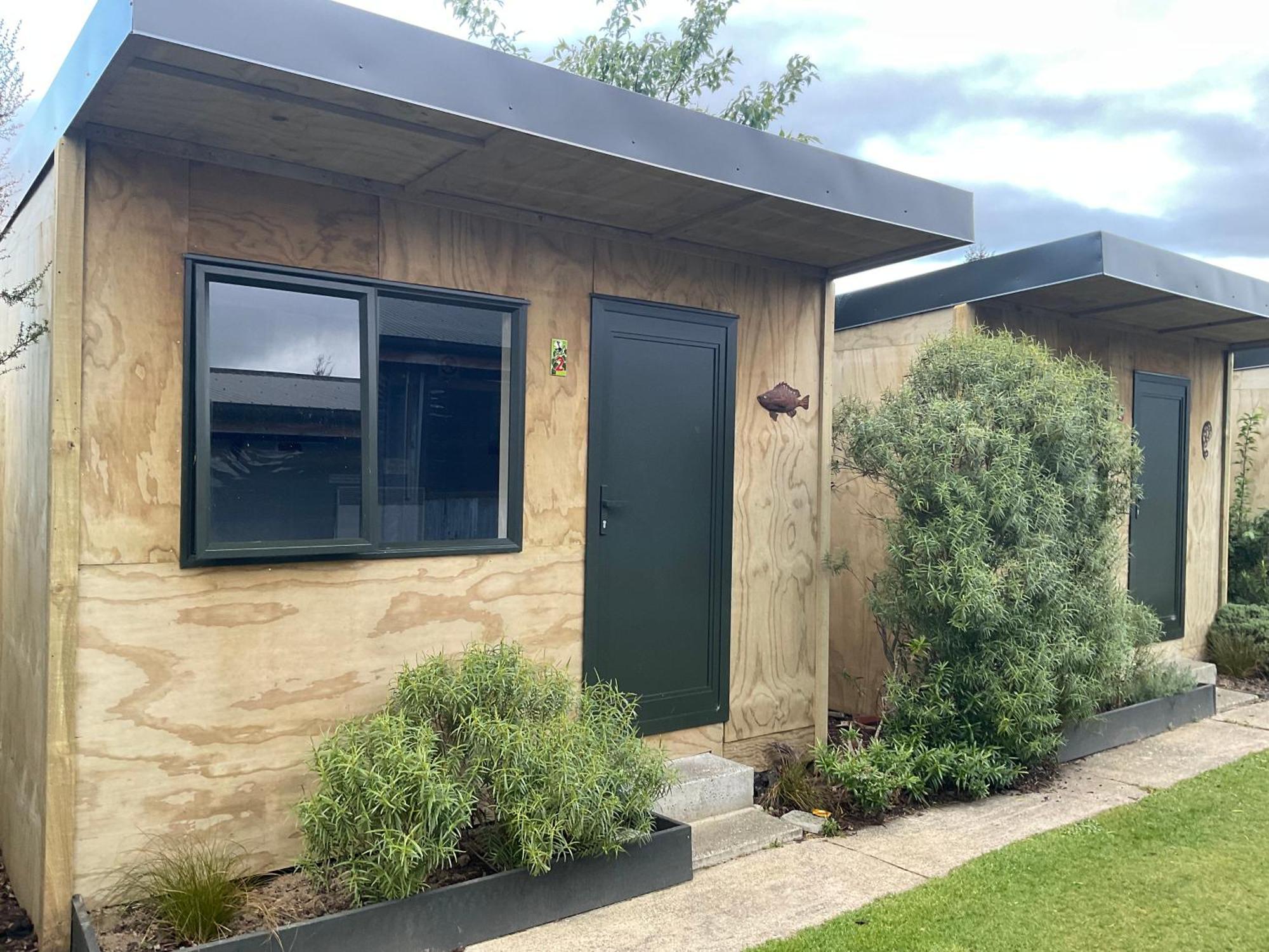 Mountains Edge Cabins Monowai 외부 사진