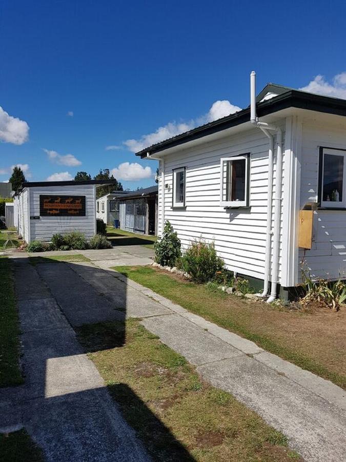 Mountains Edge Cabins Monowai 외부 사진