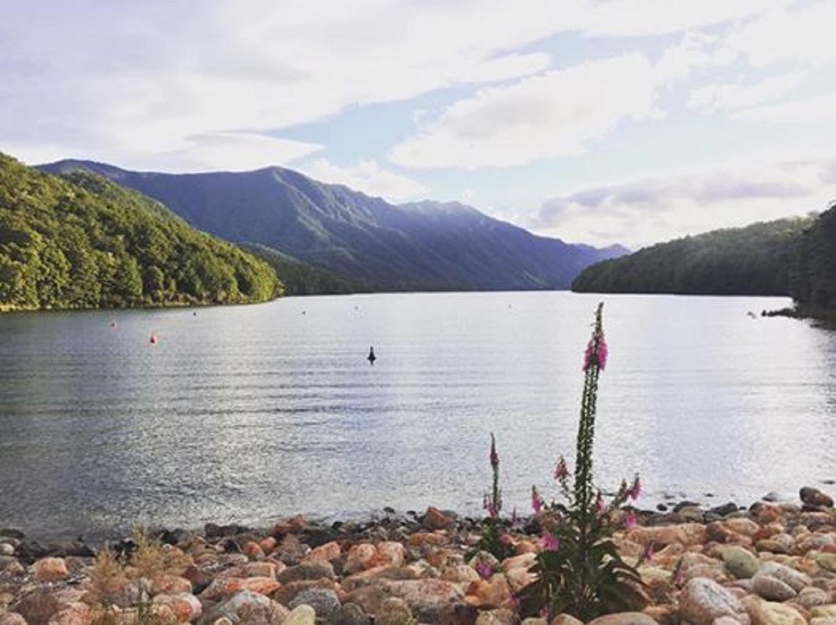 Mountains Edge Cabins Monowai 외부 사진