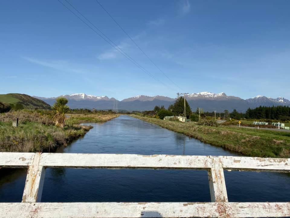 Mountains Edge Cabins Monowai 외부 사진